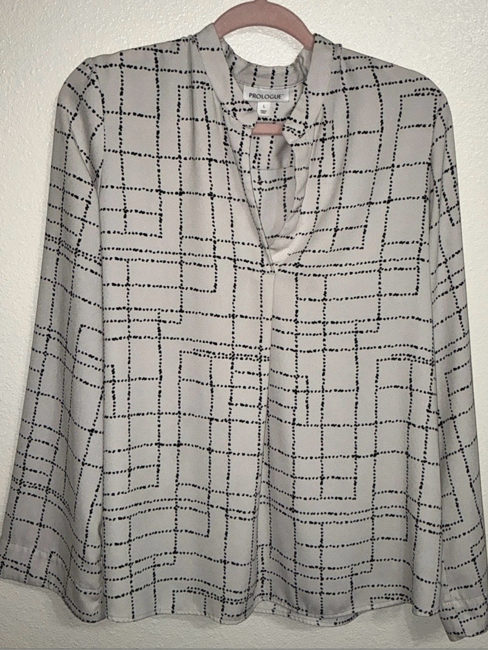 Prologue Cream and Black Grid Split-Neck Blouse